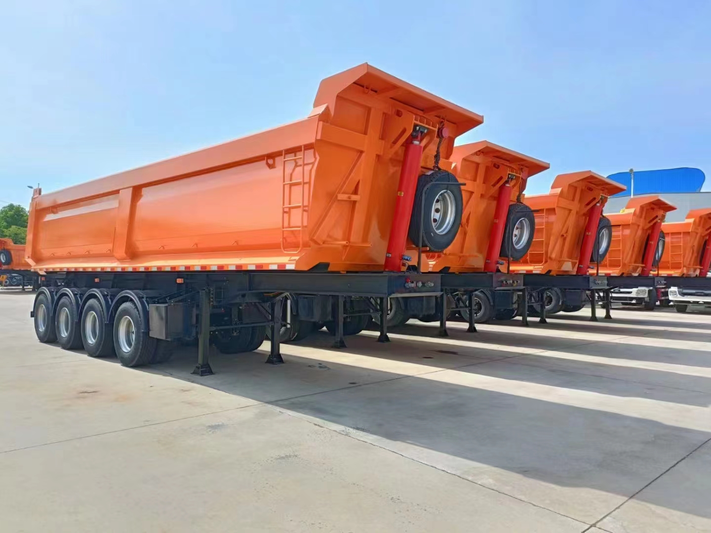 4 Axles Dump Semi Trailers ແມ່ນກຽມພ້ອມສໍາລັບການຈັດສົ່ງ