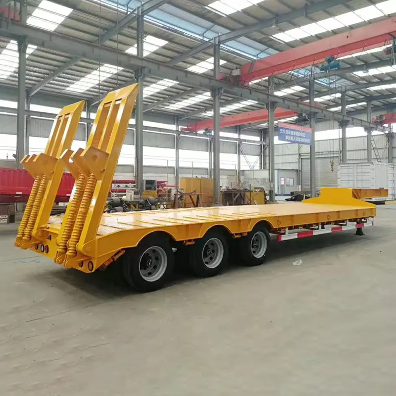 50-60 ໂຕນ 3 Axles Lowbed Semi Trailer ກັບ Ramp ຫລັງ
